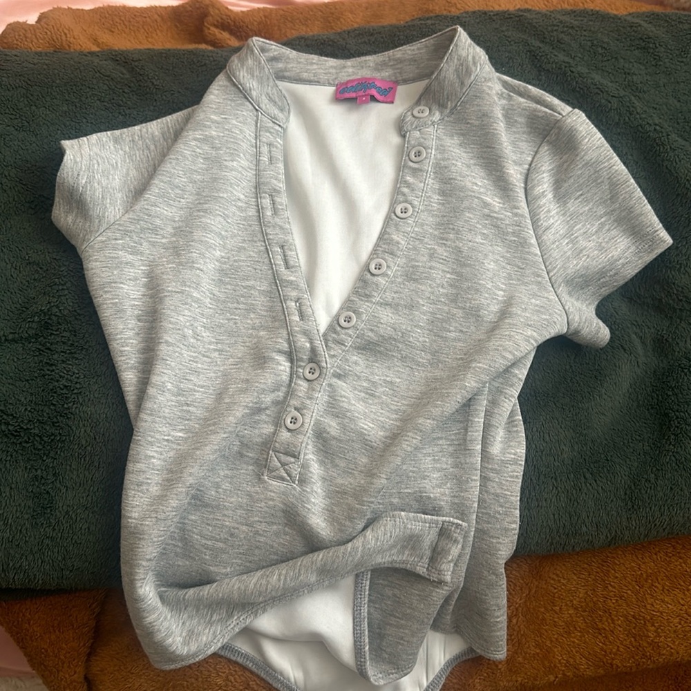 Edikted gray half button bodysuit